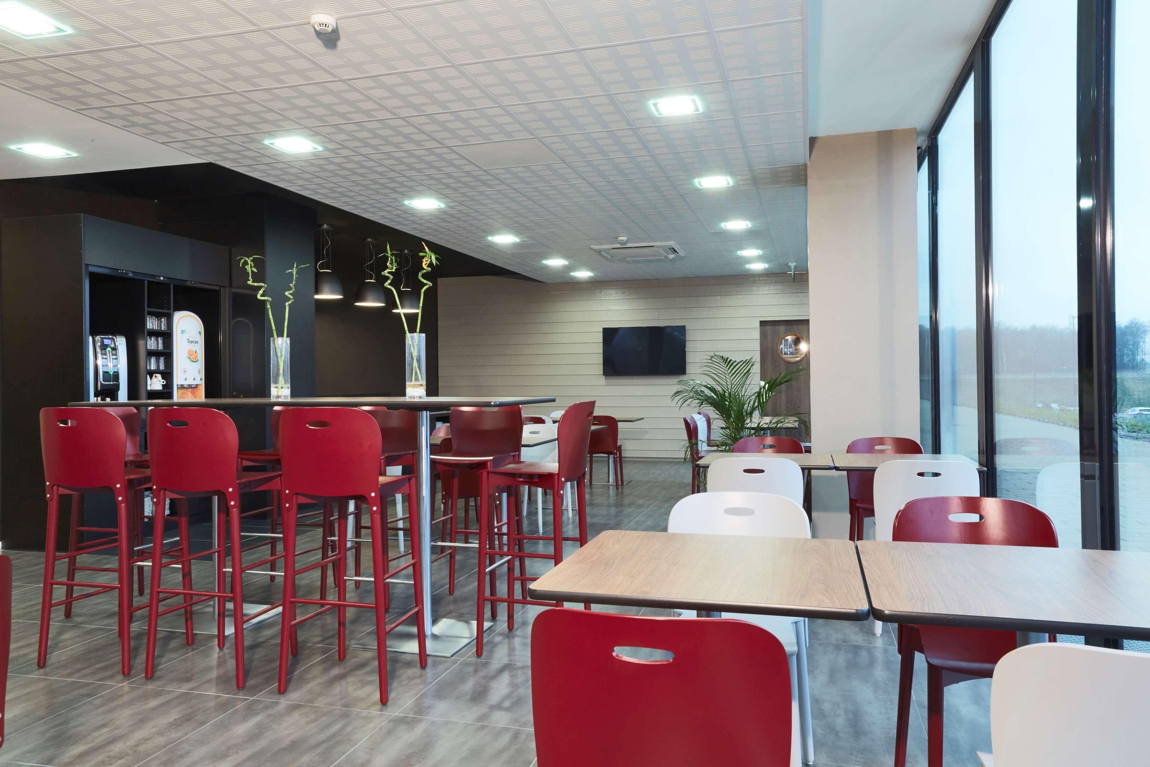 Hotel Campanile Blanc-mesnil